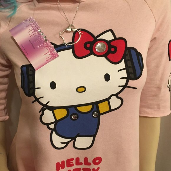 Adorbale cotton candy pink hello kitty hoodie and matching necklace! - Picture 7 of 12